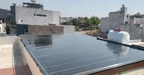 Cubierta con recubrimiento de panel arquitectónico en azotea